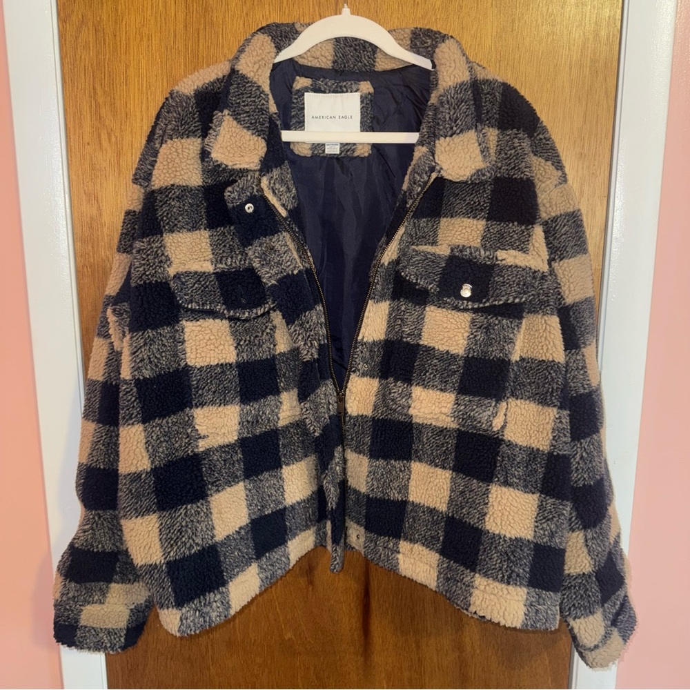 American Eagle Outfitters Black and Tan Teddy Jacket